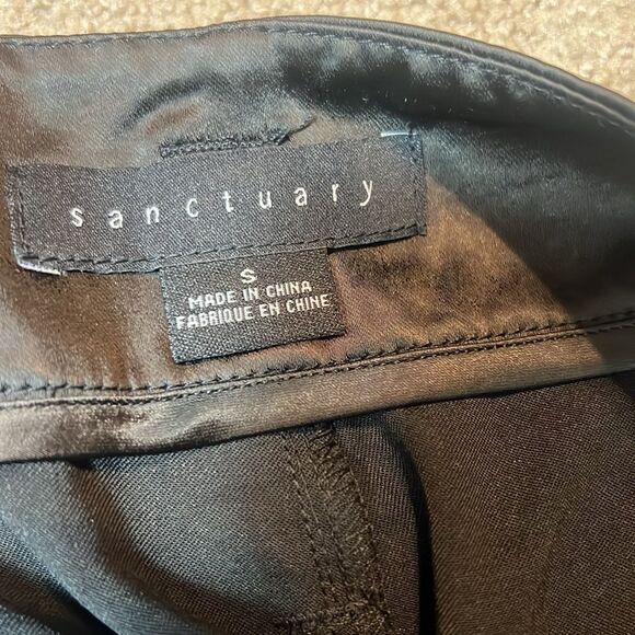 NWOT - SANCTUARY BLACK SATIN SILK HIGHWAISTED SHORTS - S - Picture 5 of 5